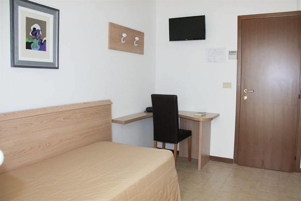 Hotel Astoria 4*